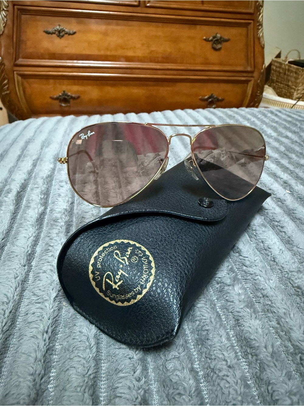 Ray-Ban Gold Frame Sunglasses with Rose Lenses